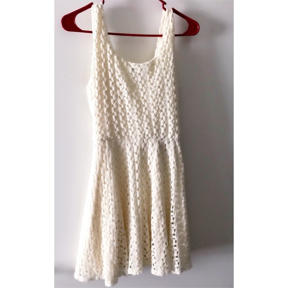 Beautiful Lilly Rose crochet dress 👗 Size Large - Picture 2 of 4